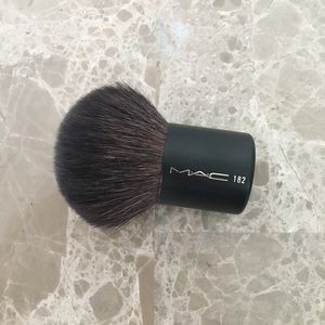 MAC Kabuki brush 182 (Goat Hair)